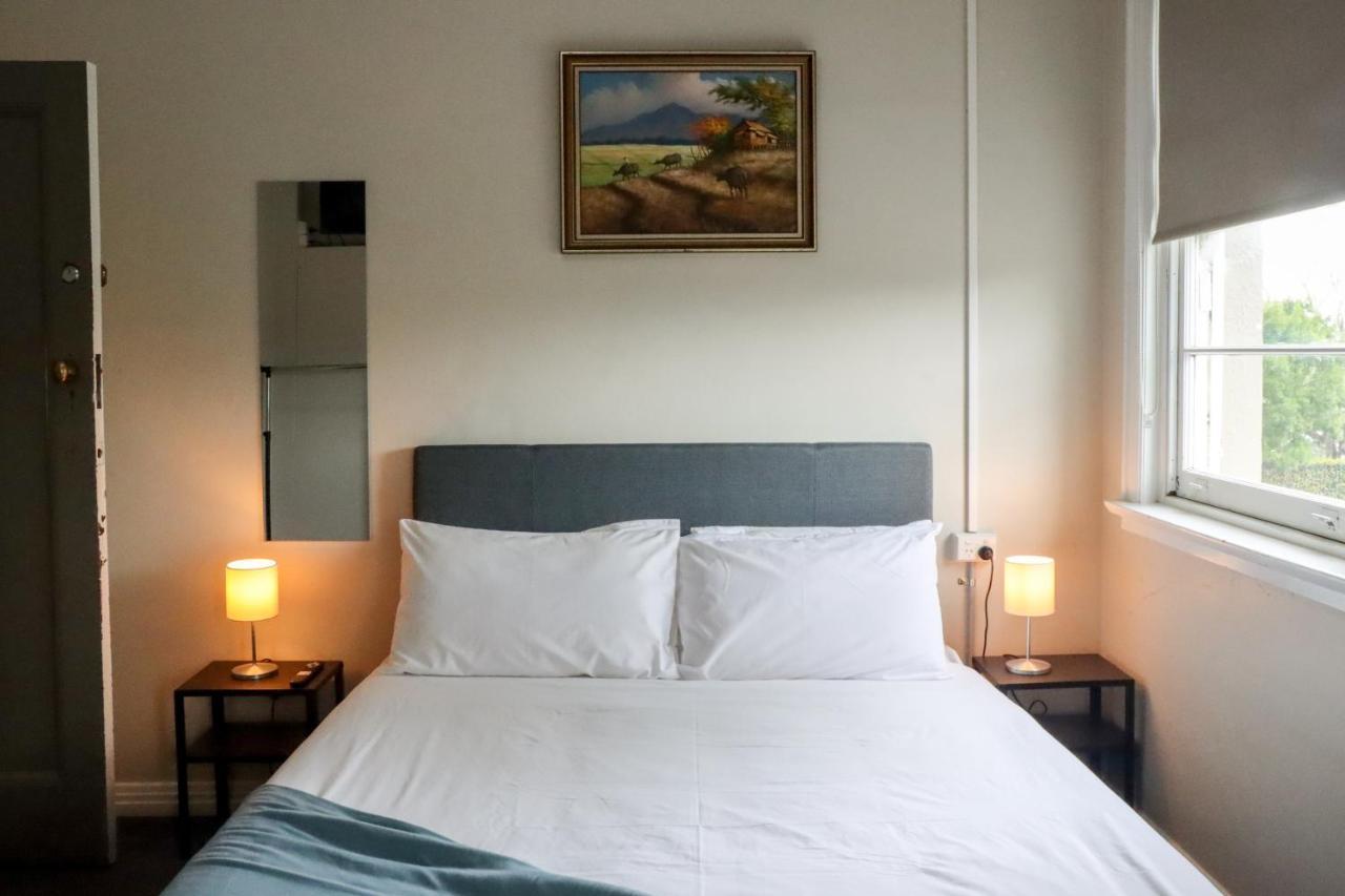 Tates Hotel Виндзор Экстерьер фото